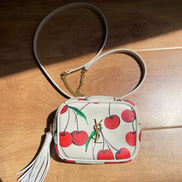 🚫SOLD🚫YSL SAINT LAURENT BABY LOU CHERRY CROSSBODY COIN PURSE - Picture 1 of 5